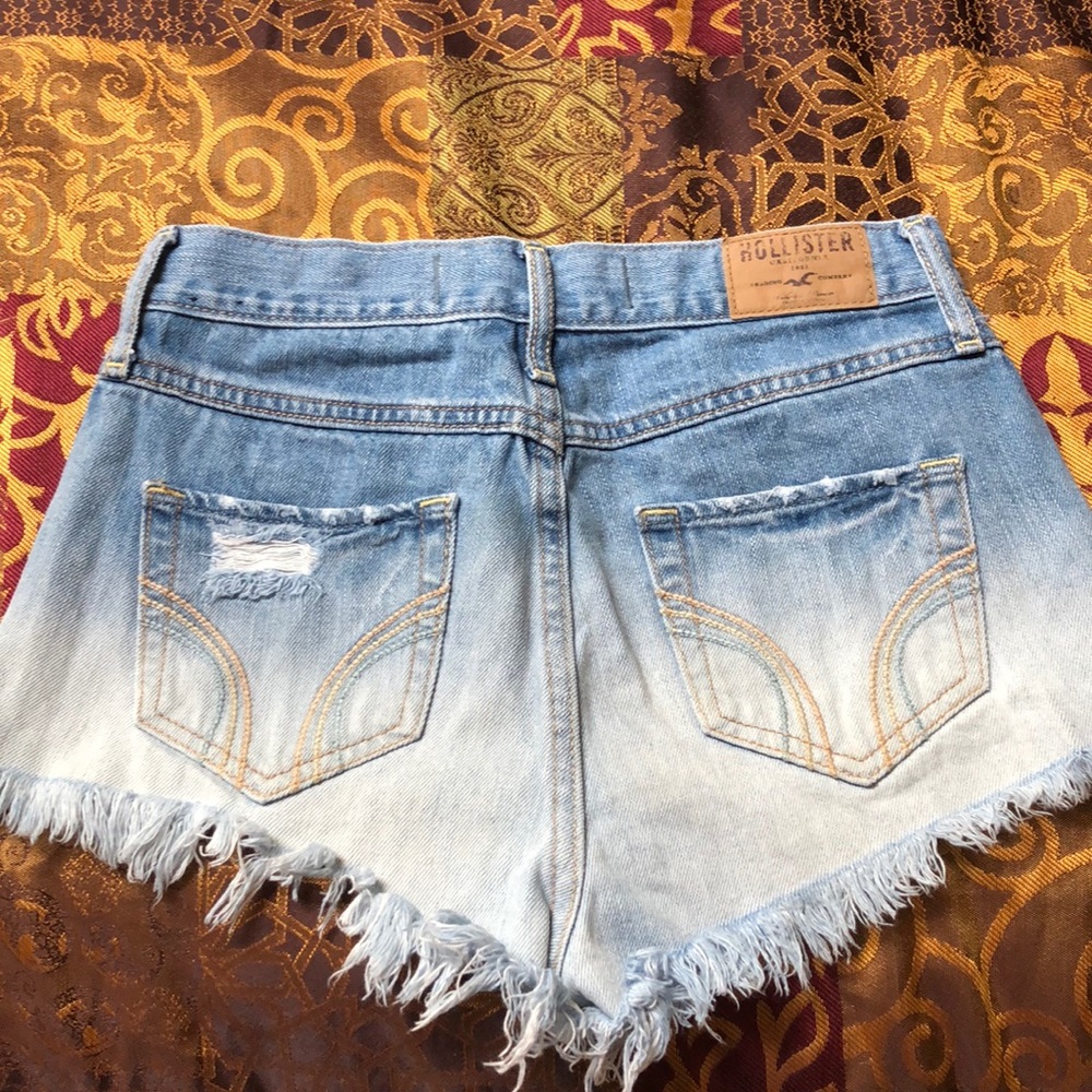 Hollister denim shorts - Picture 2 of 3